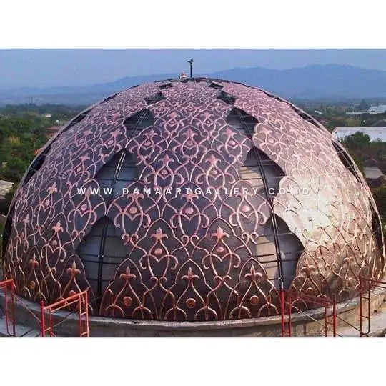 Kubah Masjid Tembaga Terlihat Lebih Estetik